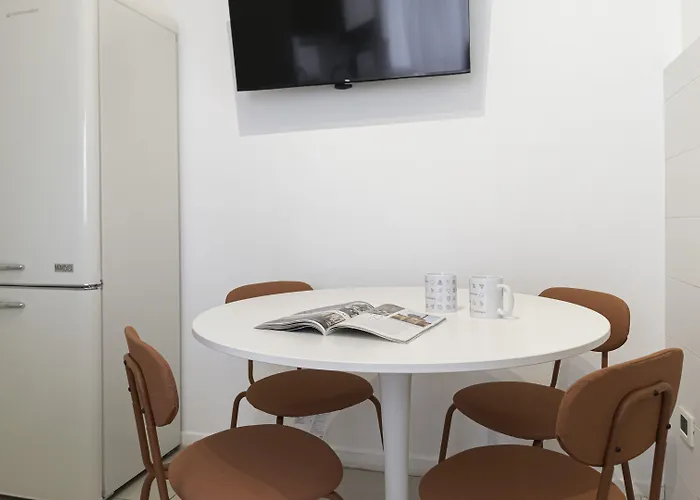 아파트 Italianway Comfort - Confalonieri 11 *