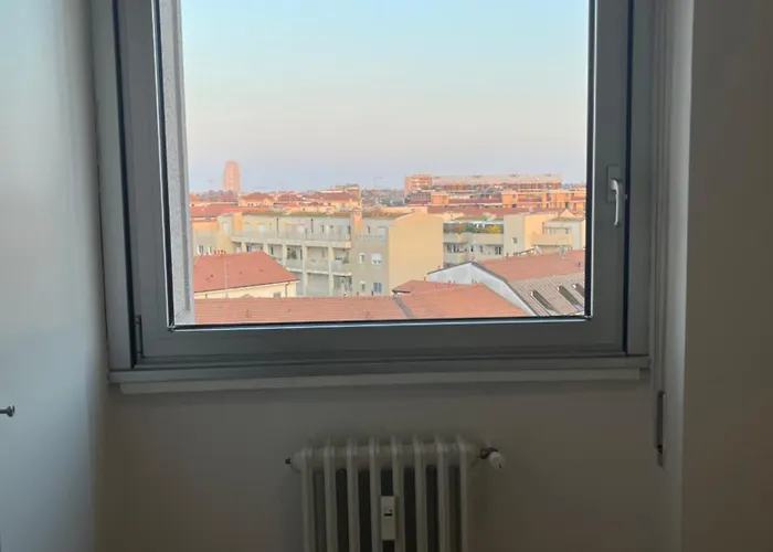 Private In Isola-farini Δωμάτια σε οικογενειακή κατοικία *