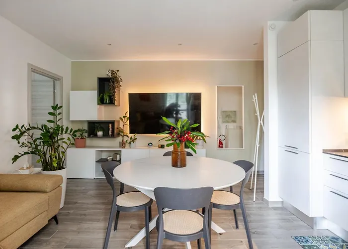 Pomodoro House - Luminoso Vicino Linate, Duomo, Fabrique, Unipol Dome * Milano