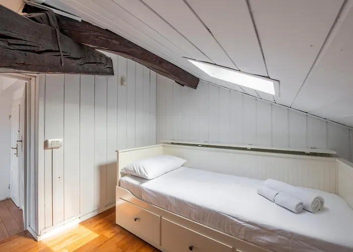 Exclusive Italian Garden In Villa *