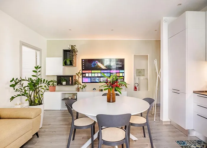 Pomodoro House - Luminoso Vicino Linate, Duomo, Fabrique, Unipol Dome * Milano