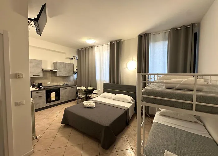 Dergano 3 Near Metro Stop Апарт-отель 3*