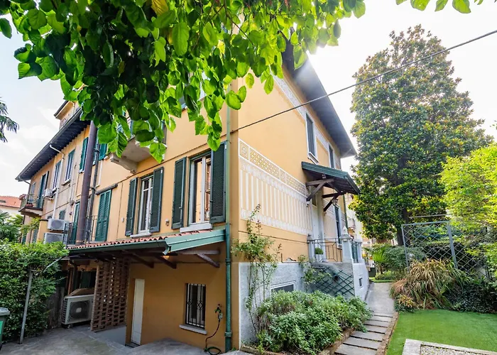 Exclusive Italian Garden In * Milano