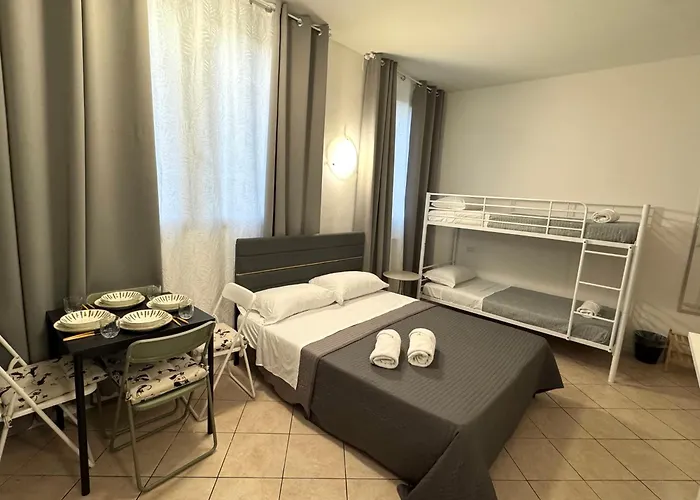 Dergano 3 Near Metro Stop Милан