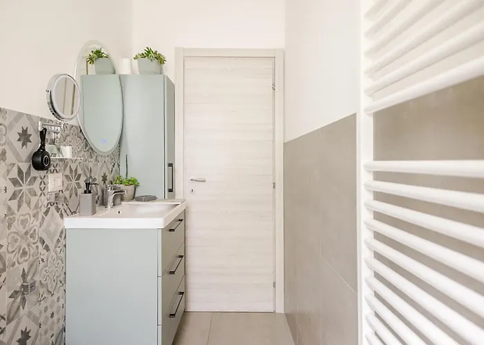 Pomodoro House - Luminoso Vicino Linate, Duomo, Fabrique, Unipol Dome * Milano