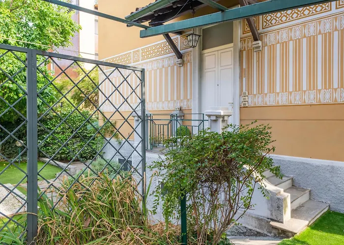 Villa Exclusive Italian Garden In *