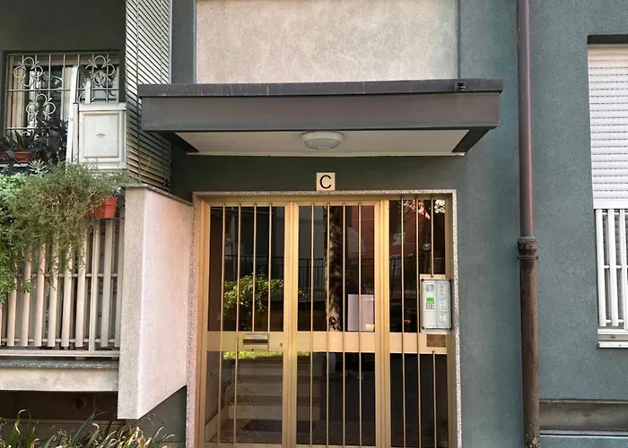 Tatil Evi Pomodoro House - Luminoso Vicino Linate, Duomo, Fabrique, Unipol Dome *