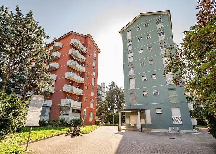 Tatil Evi Pomodoro House - Luminoso Vicino Linate, Duomo, Fabrique, Unipol Dome *