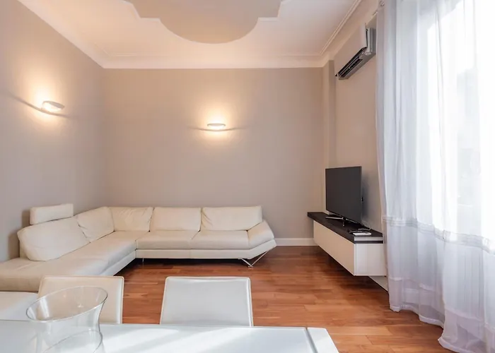 Exclusive Italian Garden In * Milano