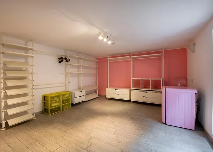 Exclusive Italian Garden In * Milano