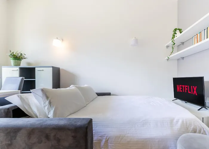 Duomo 10 Minutes Walk- Modern Design ميلان