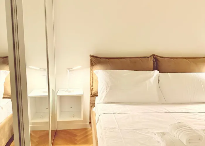 Daire Stylish Flat Porta Romana E Bocconi Milano