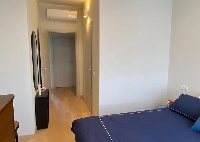 Two-room On A Quiet Street 15 Minutes From The Duomo Apartment *