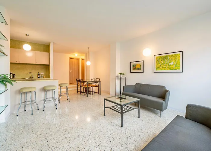 Spacious Navigli ميلان