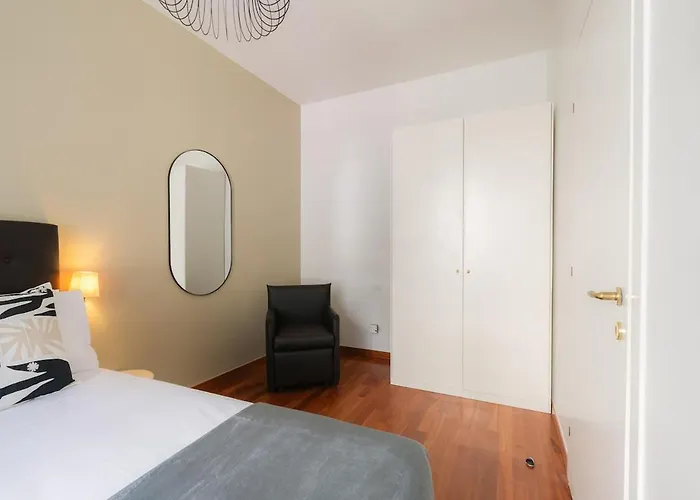 R Orchidea House アパート *