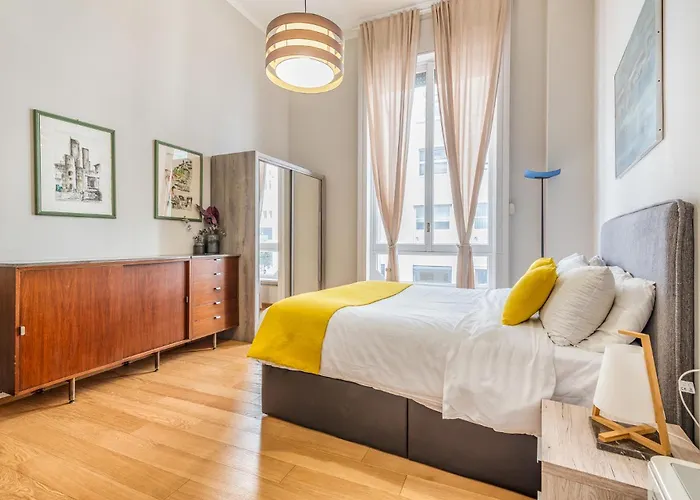4 Pax Luxury Duomo San Babila Milano