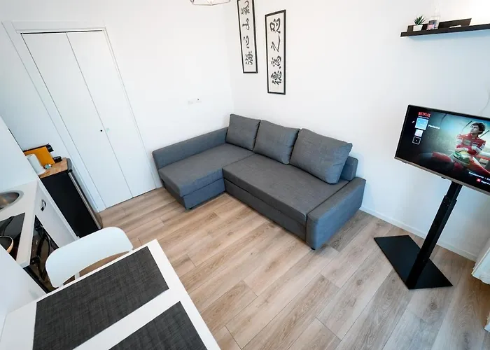 San Siro 6 Min - Life 15 Min *