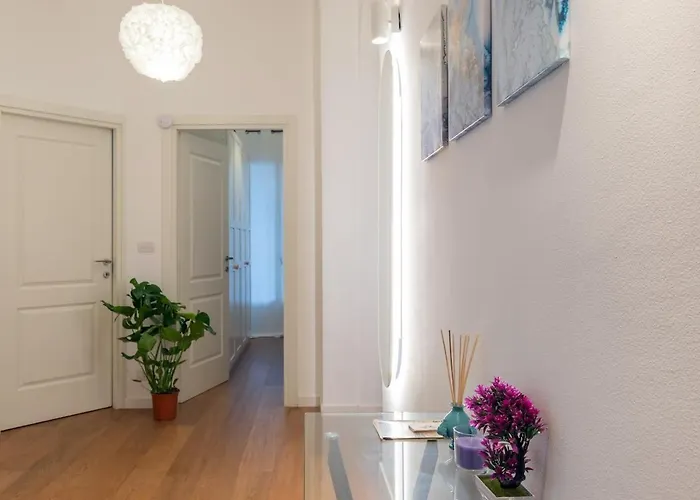 Trilocale Con Aria Condizionata E Parcheggio Privato Fronte Milan