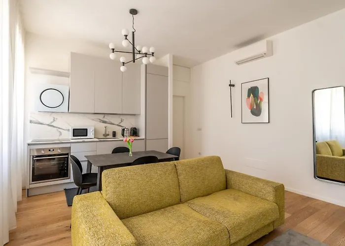 Luxury Jungle - Center Apartman Milánó