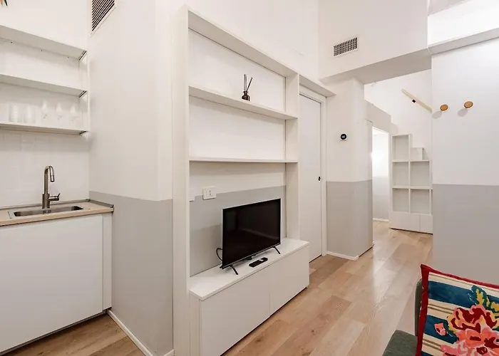 0015 - Navigli - M2 Line Flat Lägenhet