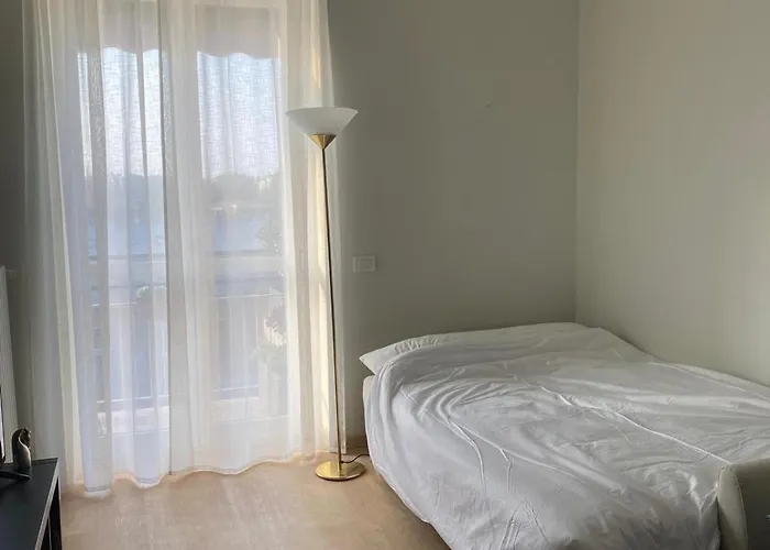 Apartment Two-room On A Quiet Street 15 Minutes From The Duomo Milan