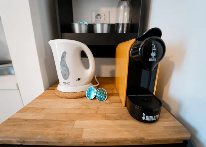 San Siro 6 Min - Life 15 Min * ミラノ