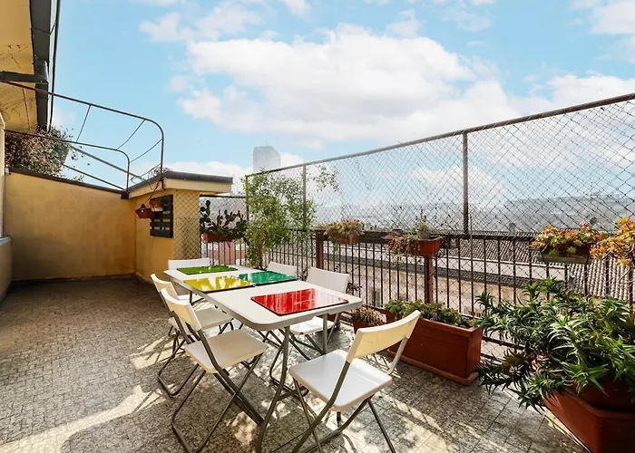 Center Rooftop With Terrace In Porta Romana Lägenhet *