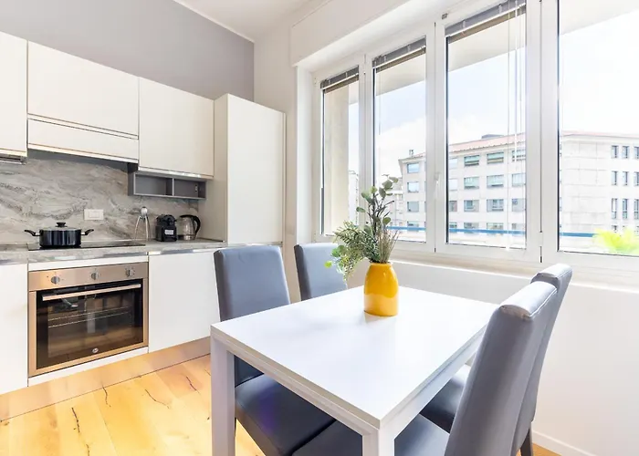 Duomo 10 Minutes Walk- Modern Design شقة