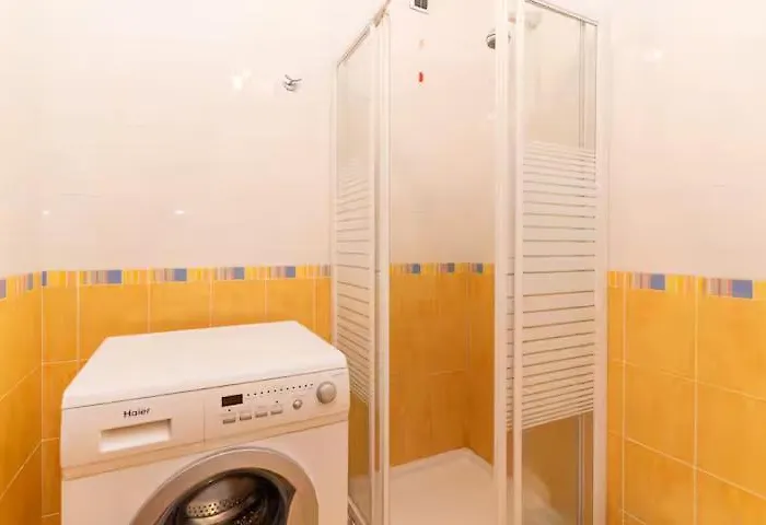 Ampio Trilocale Con Garage, 2 Terrazzi E Wifi *