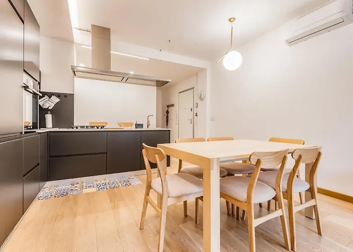 Luxury Via Montenevoso 4 Pax Wi-fi Daire