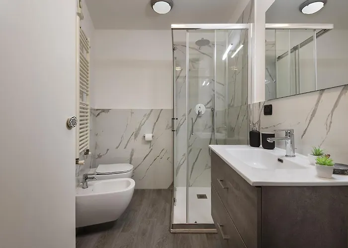 La Corte Milanese - Bocconi, Navigli & Duomo Apartamento *