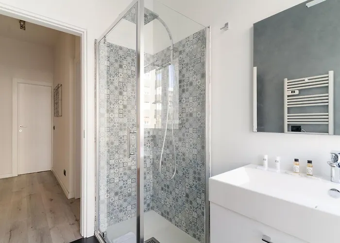 Apartment Guesthost - Lorenteggio Charming Flat Milan