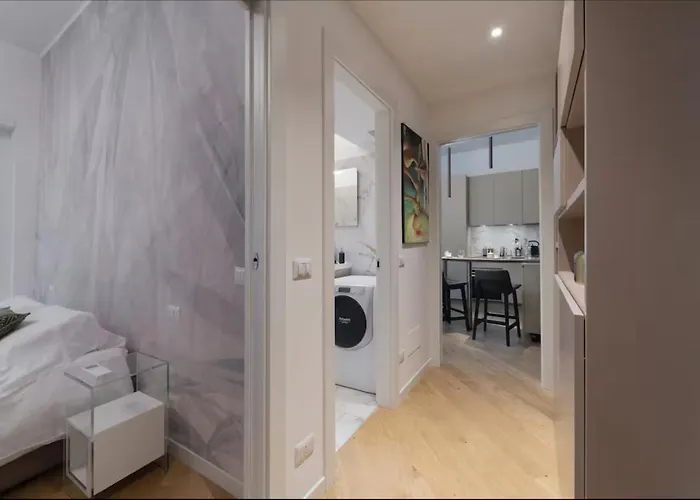 New Close To Duomo - Private Parking * Milaan