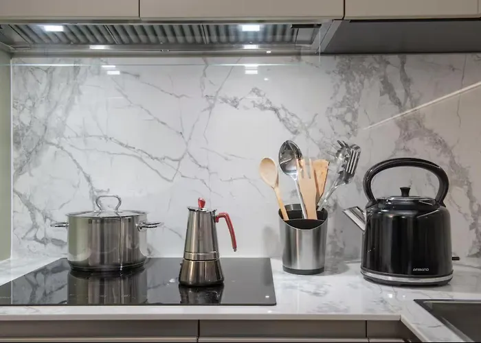 Appartement New Close To Duomo - Private Parking