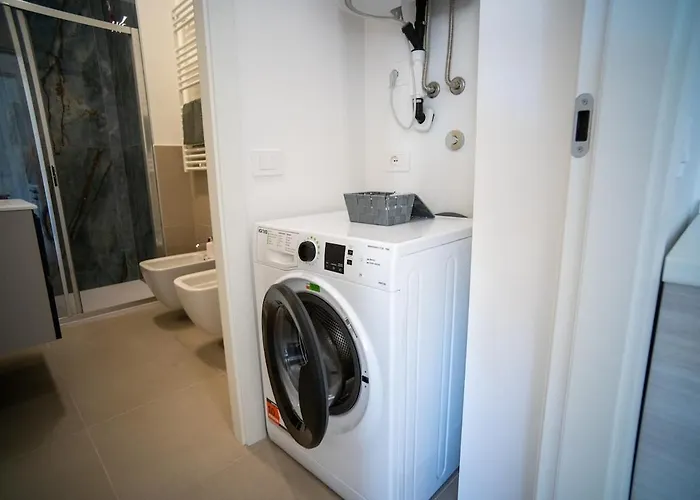 13 Nevoso Palace * מילאנו