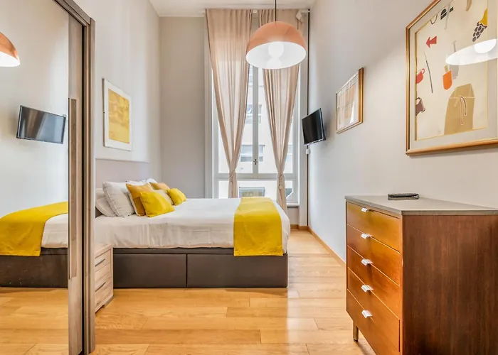 4 Pax Luxury Duomo San Babila *