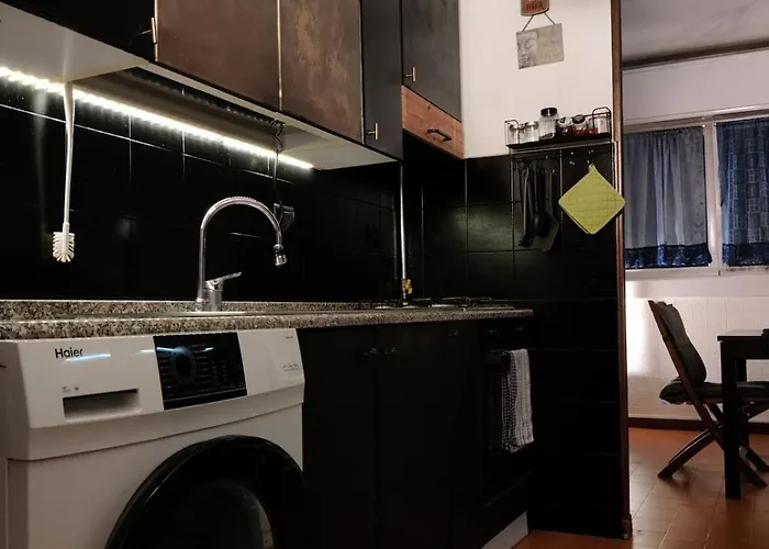 Nemi Relax B&B Bilocale Tra Linate Gli Ospedali Monzino E Maugeri E L'Unipol Dome Arena Milano شقة