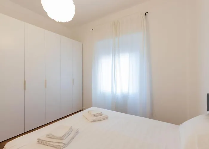 Appartement Trilocale Con Aria Condizionata E Parcheggio Privato Fronte Milan