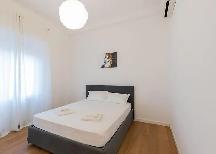 Trilocale Con Aria Condizionata E Parcheggio Privato Fronte Appartement *