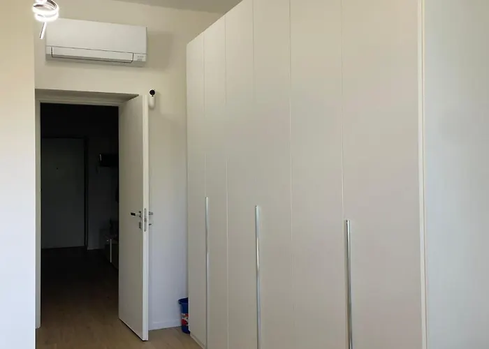 Glamour House Moscova Milano