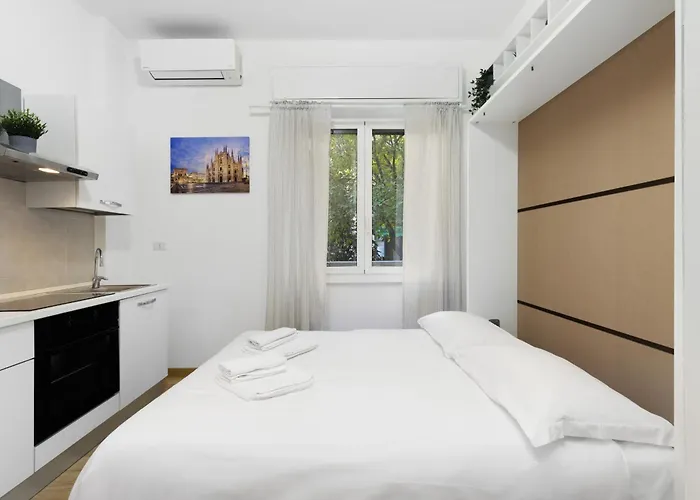 Station In 15 Min, Charming * ميلان