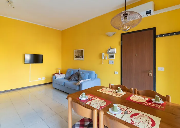 Guesthost - Piccola Bicocca Comfy Flat * Μιλάνο