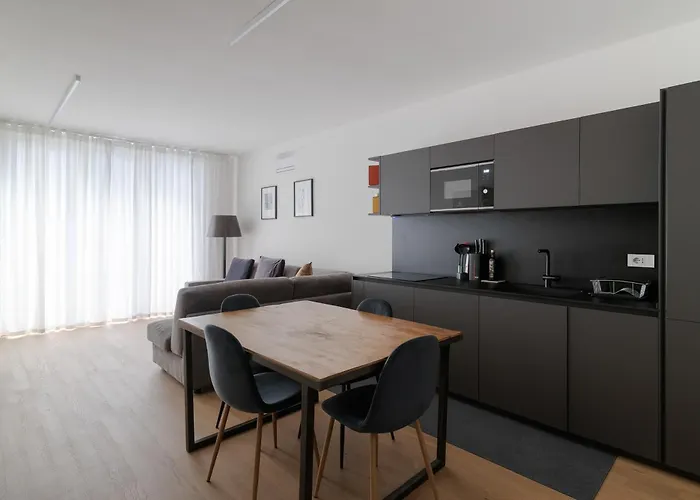 Guesthost - Modern Near Porta Venezia *