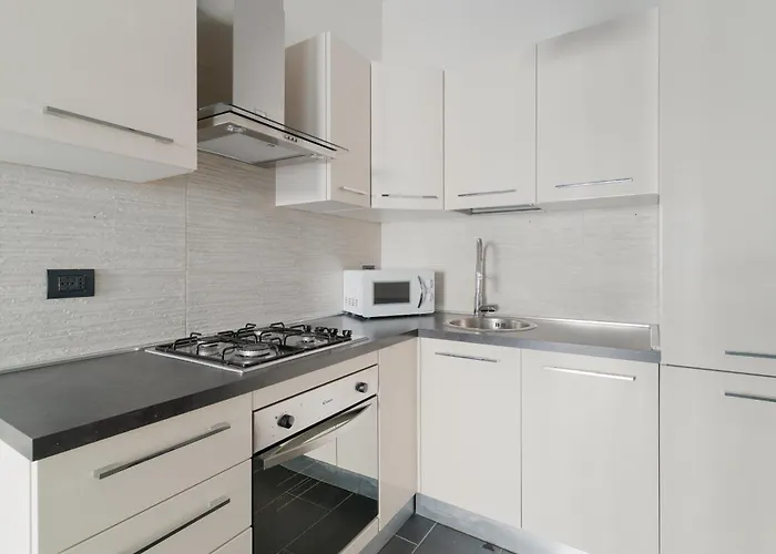 Guesthost - Lorenteggio Charming Flat * Μιλάνο