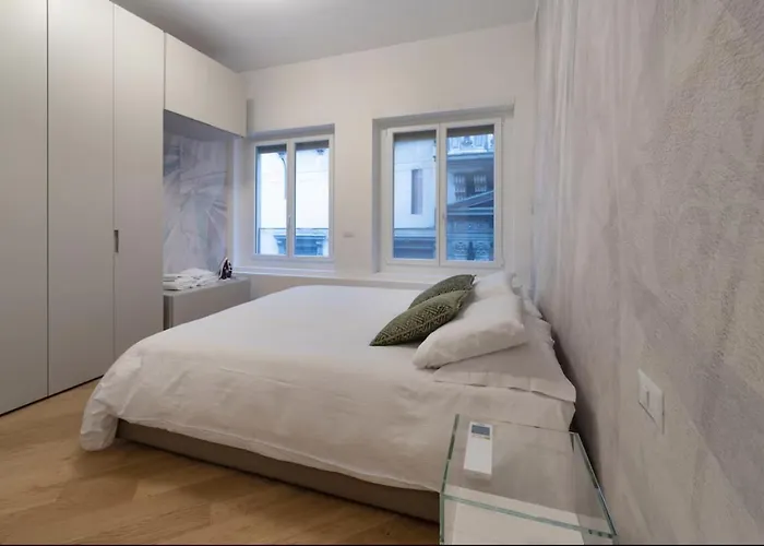 New Close To Duomo - Private Parking * Milaan