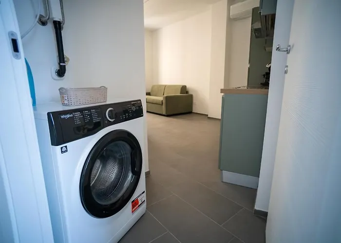 15 Nevoso Palace * Milán