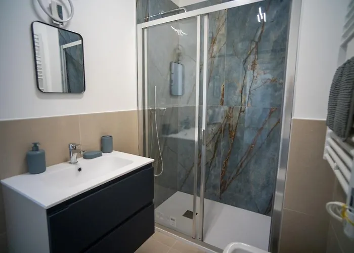 13 Nevoso Palace דירה