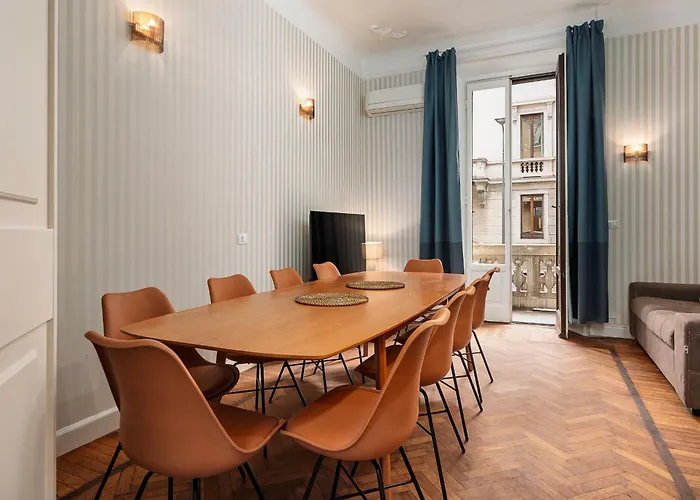 Lägenhet Classbnb - Luxurious And Spacious 5-bedroom And 5-bath Apartment, Just 3 Minutes From Station Metro, M2 M3 Yellow Lines Milano