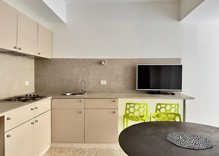 Grand Navigli * ميلان