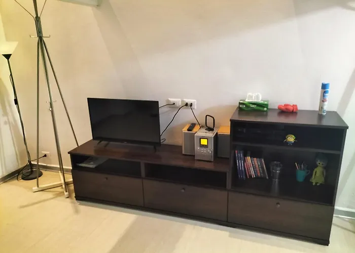 Nina House Yellow Metro Affori Center *